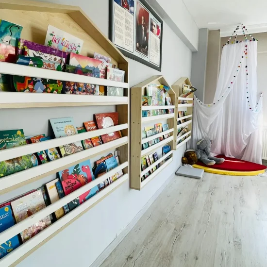 İlk Deneyim Anaokulu kitaplık ve çocuklar için okuma köşesi